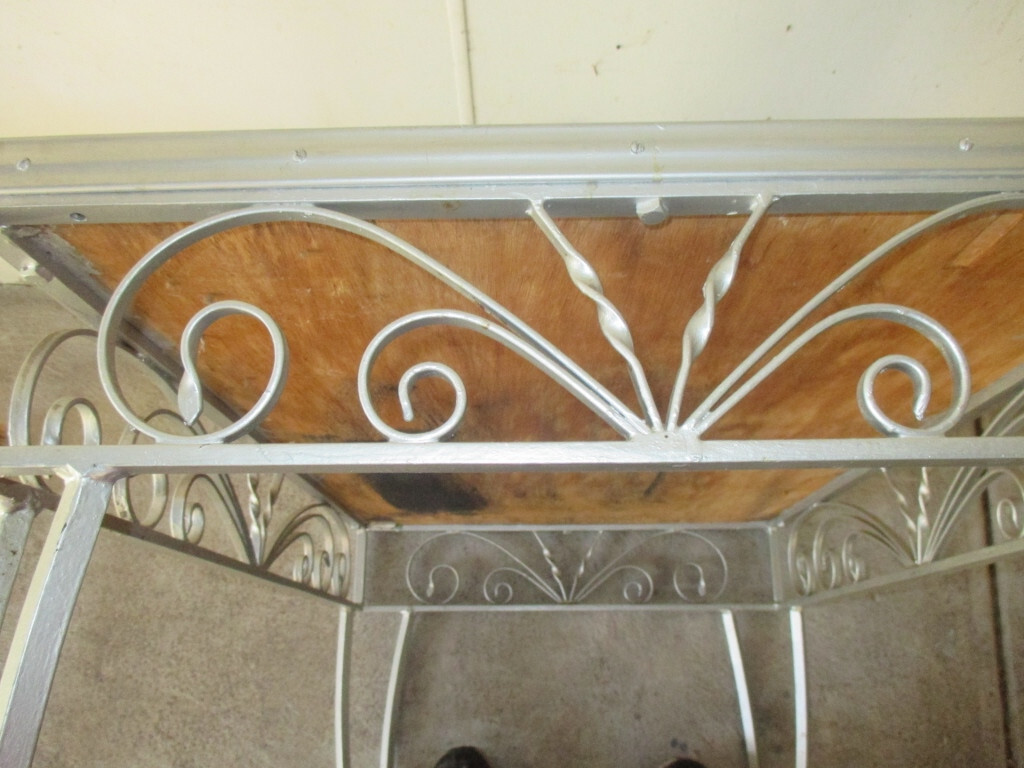 Picture 4 of 8
