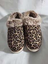 SKECHERS Women's BOBS Cuddle Cat Memory Foam Cat Slippers Size 9