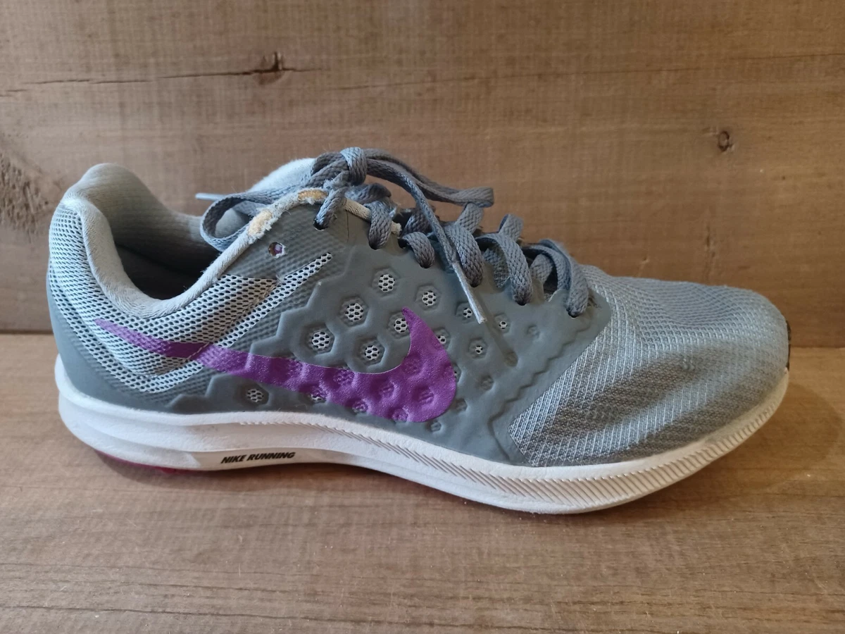 Nike DOWNSHIFTER 7 Running Shoe 852466 011 Women s Size 8 GREY