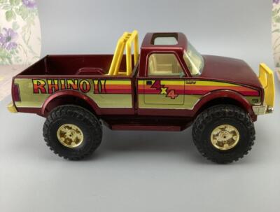 NYLINT RHINO STAHL PICKUP TRUCK LÄNGE 37 CM HÖHE 16 CM BREITE 16 CM ZUM RENOVIEREN