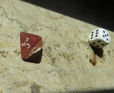 Koplow - d4 - glitter red - collectible RPG dice