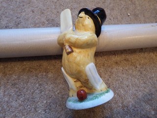 Paddington at the wicket figurine (COALPORT 1976)