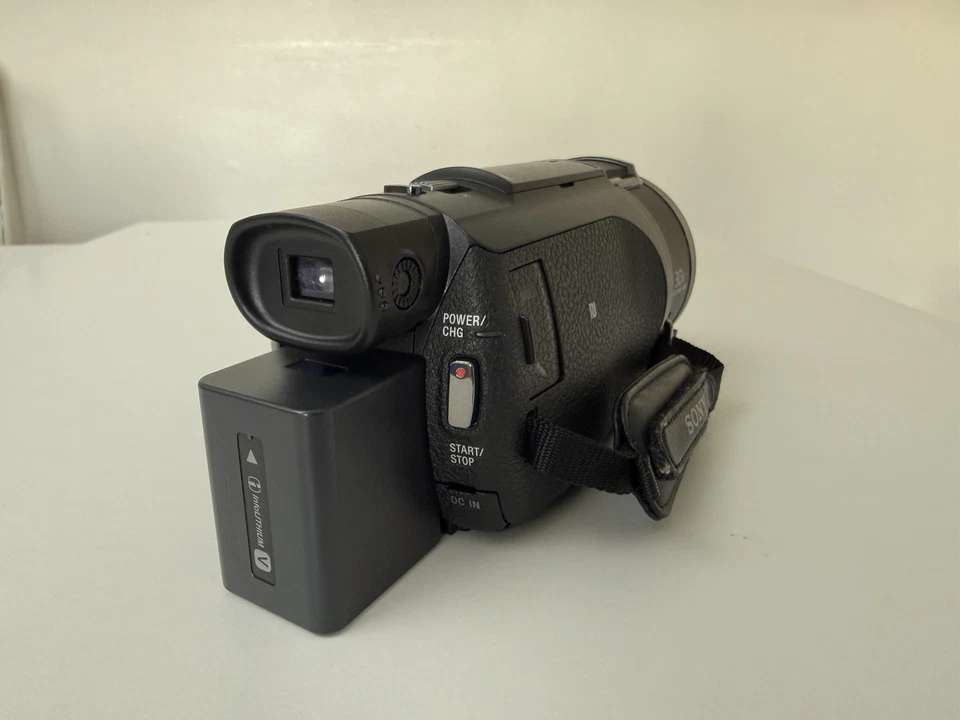 Sony FDR-AX53 4K UHD WiFi NFC Compact Camcorder Digital Camera - Image 3 of 4