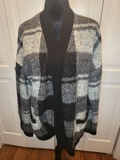 Gray/Cream Buffalo Check Plaid Cardigan Oversized Cozy L  Western Country Pocket