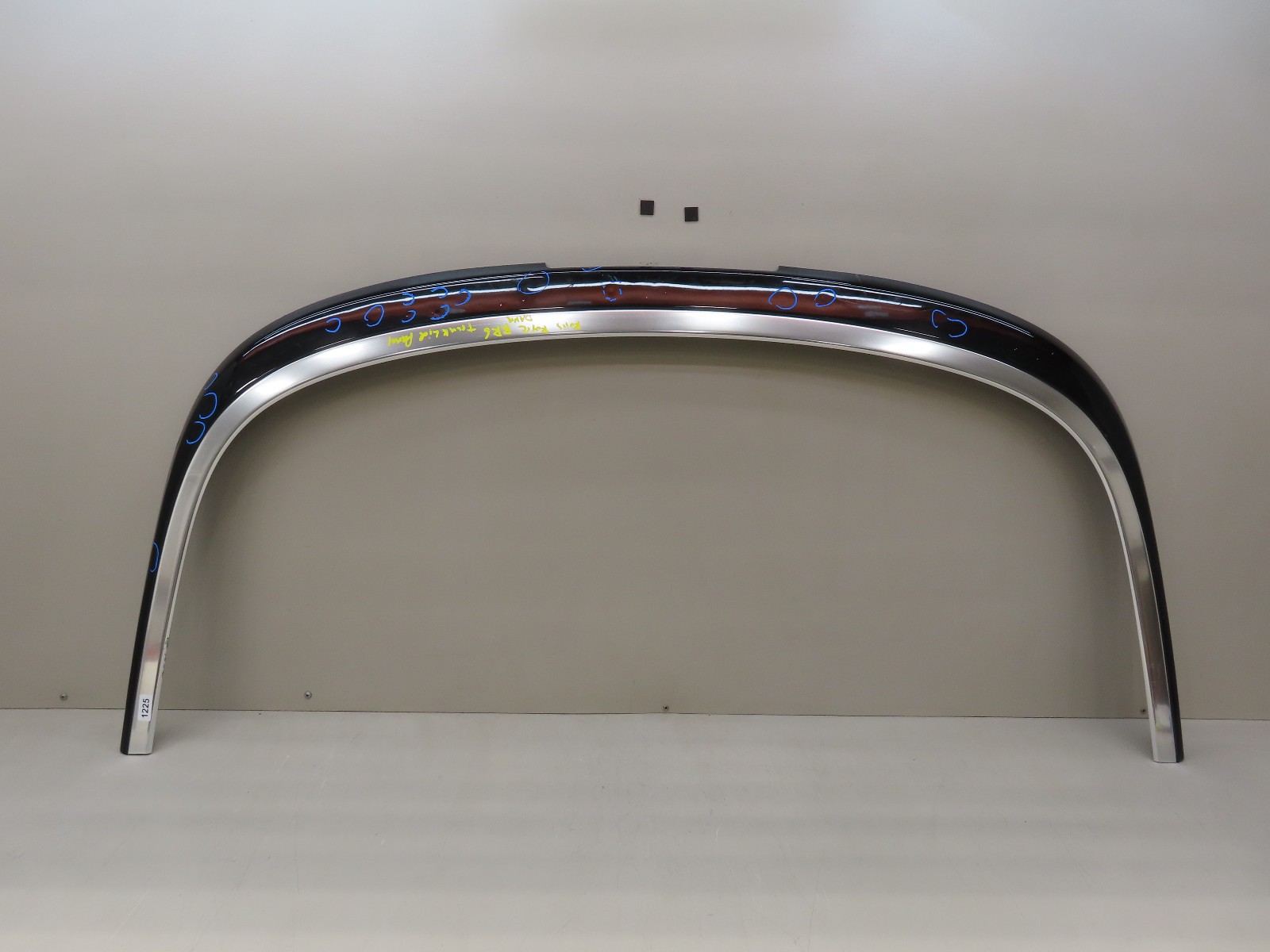 2016-2020 ROLLS ROYCE DAWN RR6 REAR TRUNK FOLDING TOP LID MOLDING OEM