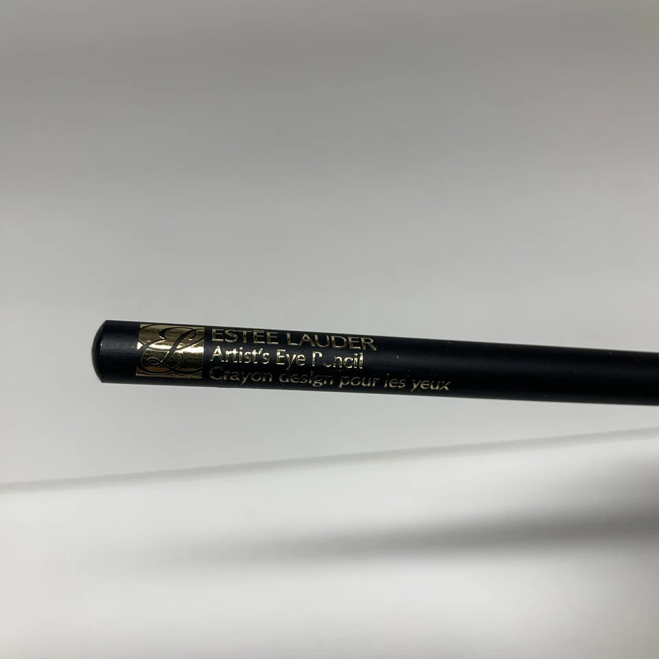Estee Lauder Artist's Eye Pencil Eyeliner - Softsmudge Black 01 STANDARD SIZE - Image 2 of 4