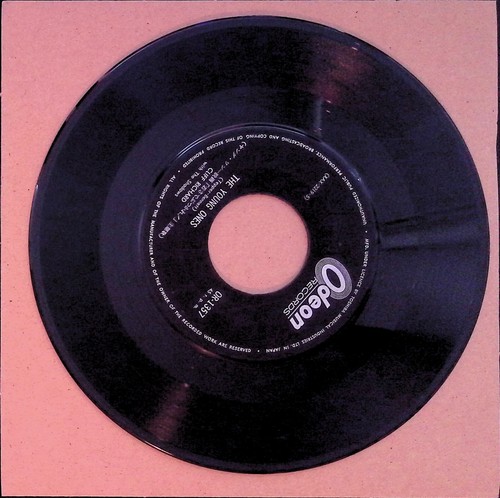 Cliff Richard – The Young Ones Japan 7" 1962 When the Girl in Your Arms - Picture 3 of 4