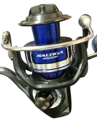 Daiwa 15 Saltiga 4500H Spinning Reel Saltwater Fishing Very Good