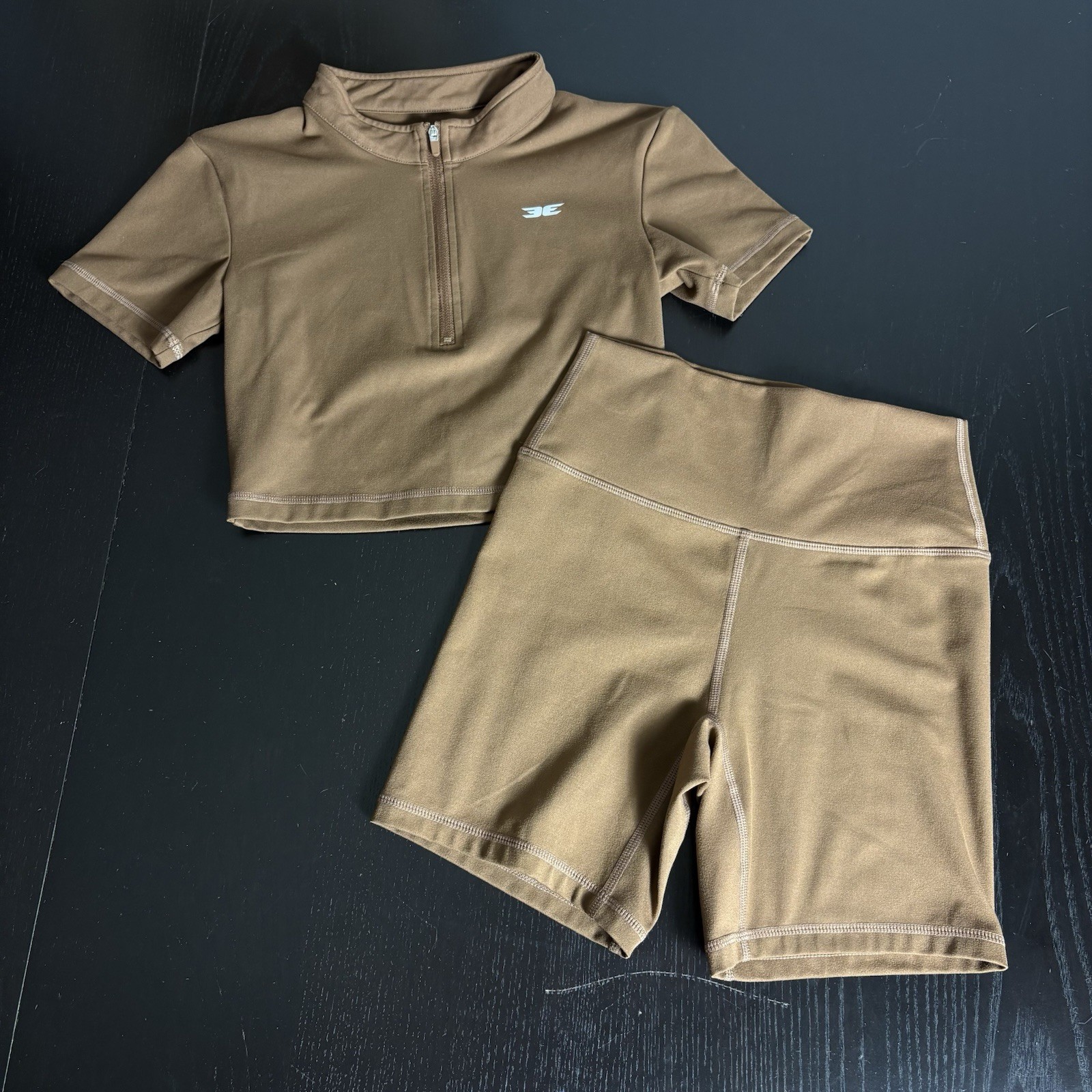 ELITE ELEVEN Womens XS Solid Brown Athletic Crop Top & Bike 