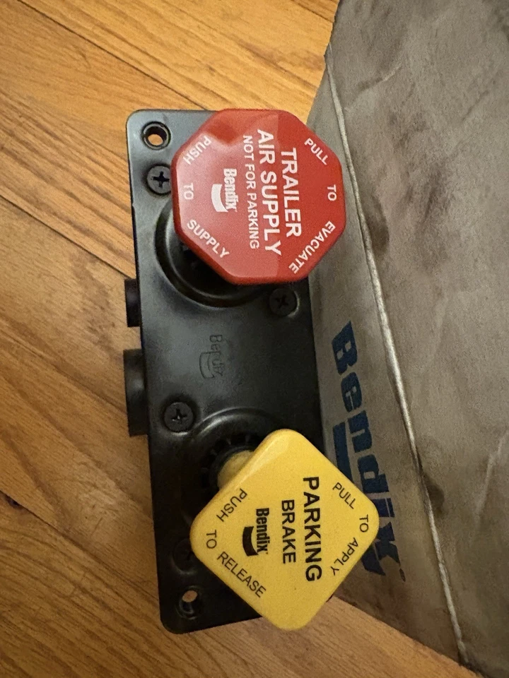 Válvula de tablero Bendix K066652 para Peterbilt, Mack, Volvo Foto 2 de 3