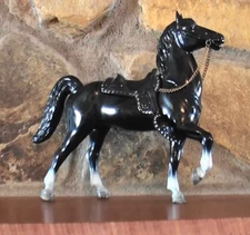 BREYER - 1955 - GLOSSY BLACK PRANCER WITH SADDLE & STAR & SOCKS - BEAUTIFUL!