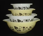 PYREX - 4 pc. Yellow, White BLACK GOOSEBERRY Cinderella Mixing, Nesting Bowl Set