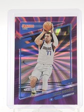 LUKA DONCIC 2021-22 DONRUSS PURPLE HOLO LASER /99 #77 MAVERICKS Q0537
