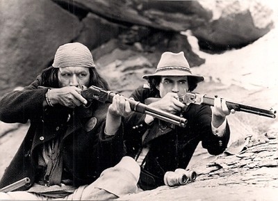 PF Geronimo ( Wes Studi , Jason Patric )