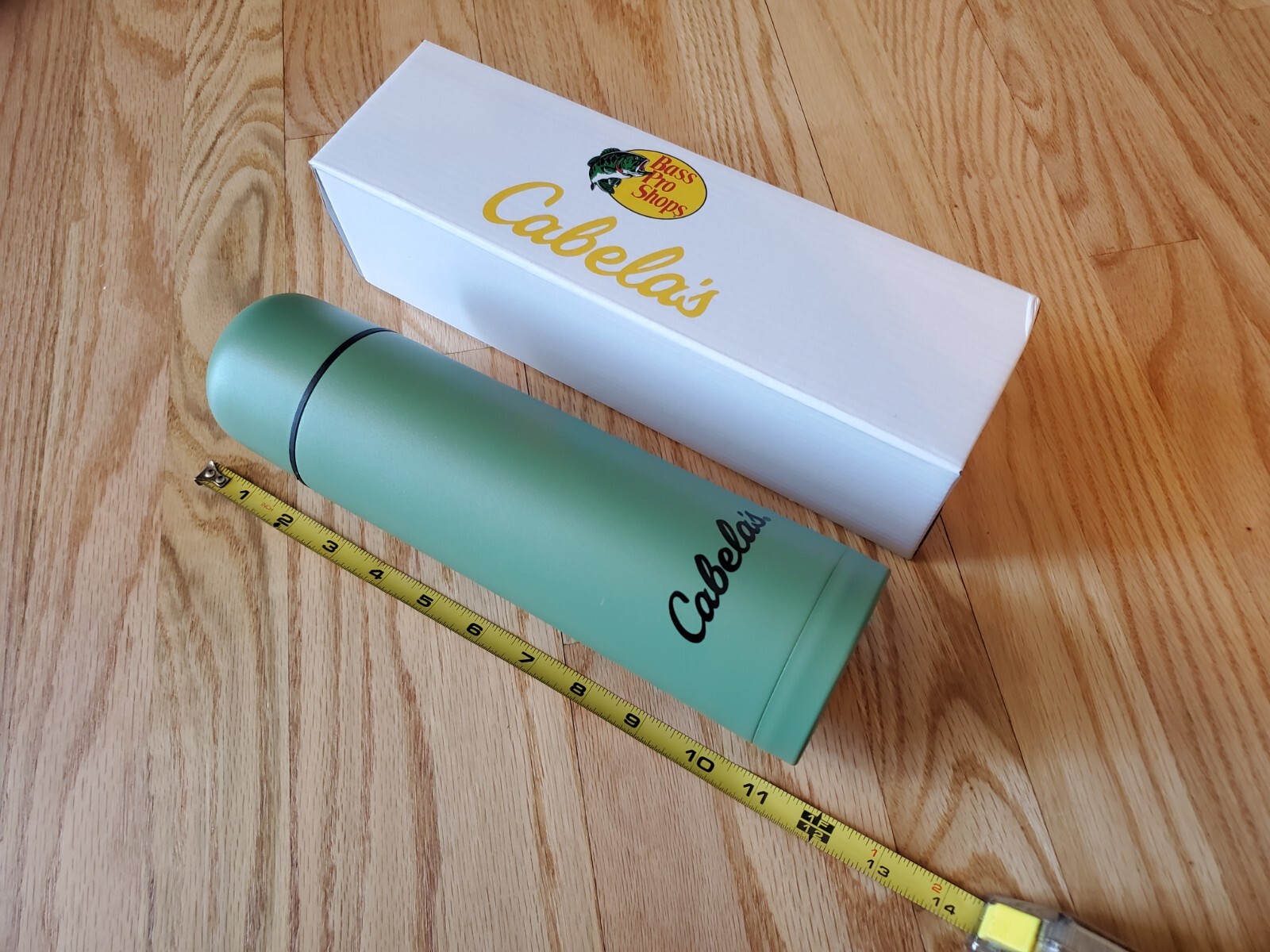 CABELA'S / BASS PRO SHOPS LOGO 28 FL OZ INSULATED GREEN THERMOS NIB