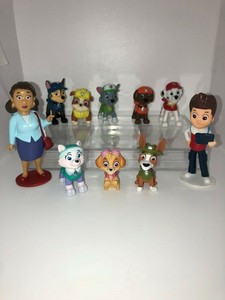 paw patrol plastic figures
