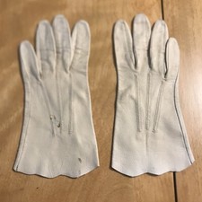 Beige Women  s Kid Gloves