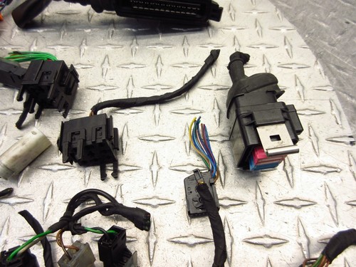 1999 97-04 BMW K1200 K1200LT Wire Harness Wiring Connectors Plugs Fuse Block OEM - Picture 5 of 12