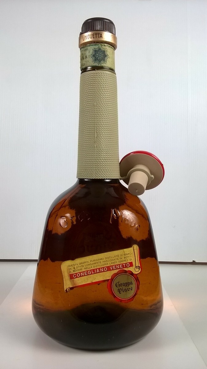 Sibona Grappa di Barbera Riserva en barricas de jerez para amantes
