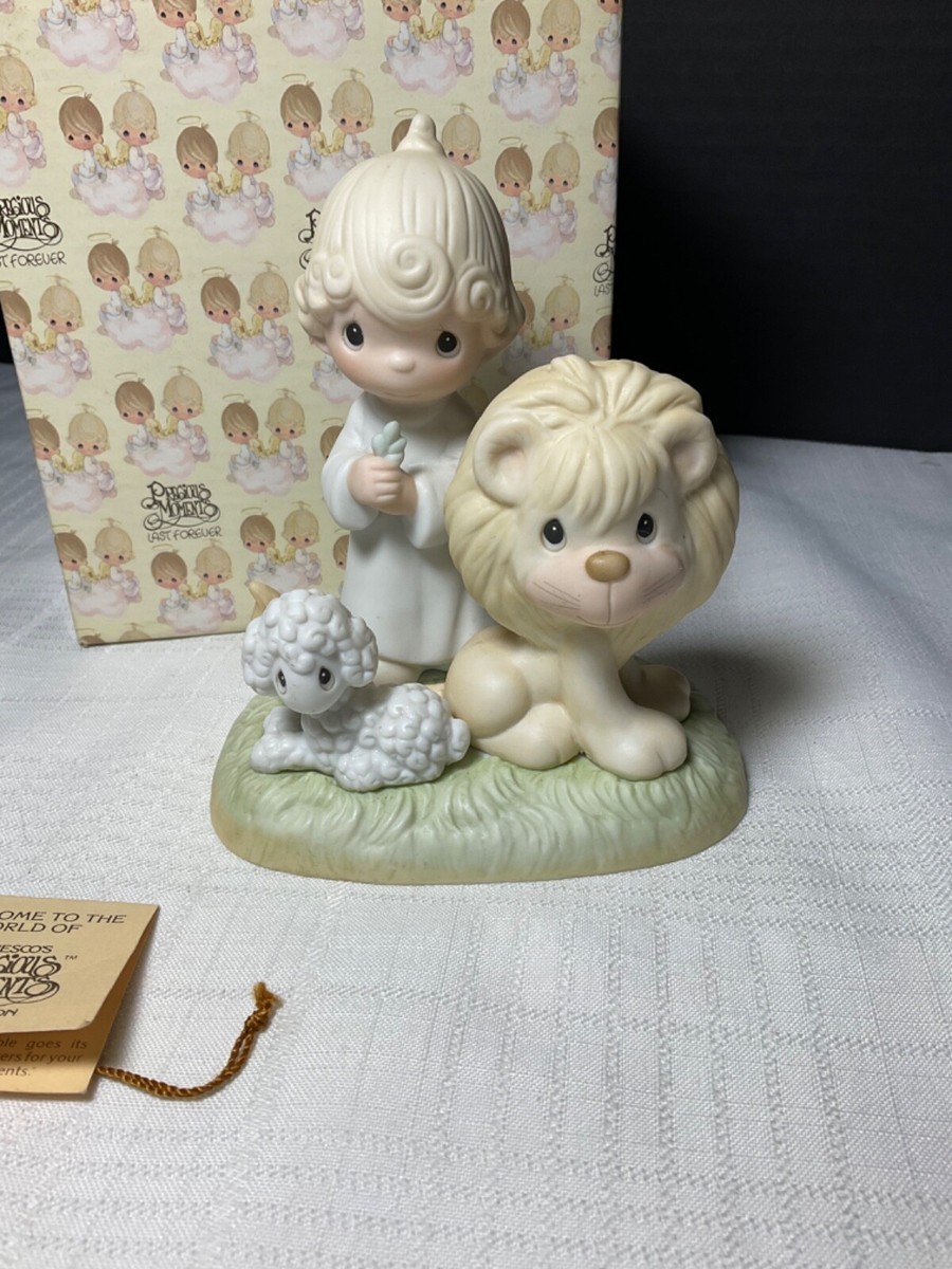 Precious Moments - Peace on Earth Lion Lamb and Girl Figurine
