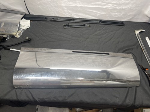 1993-1996 Cadillac Fleetwood Left Driver Quarter Panel Trim Molding Rocker 1995