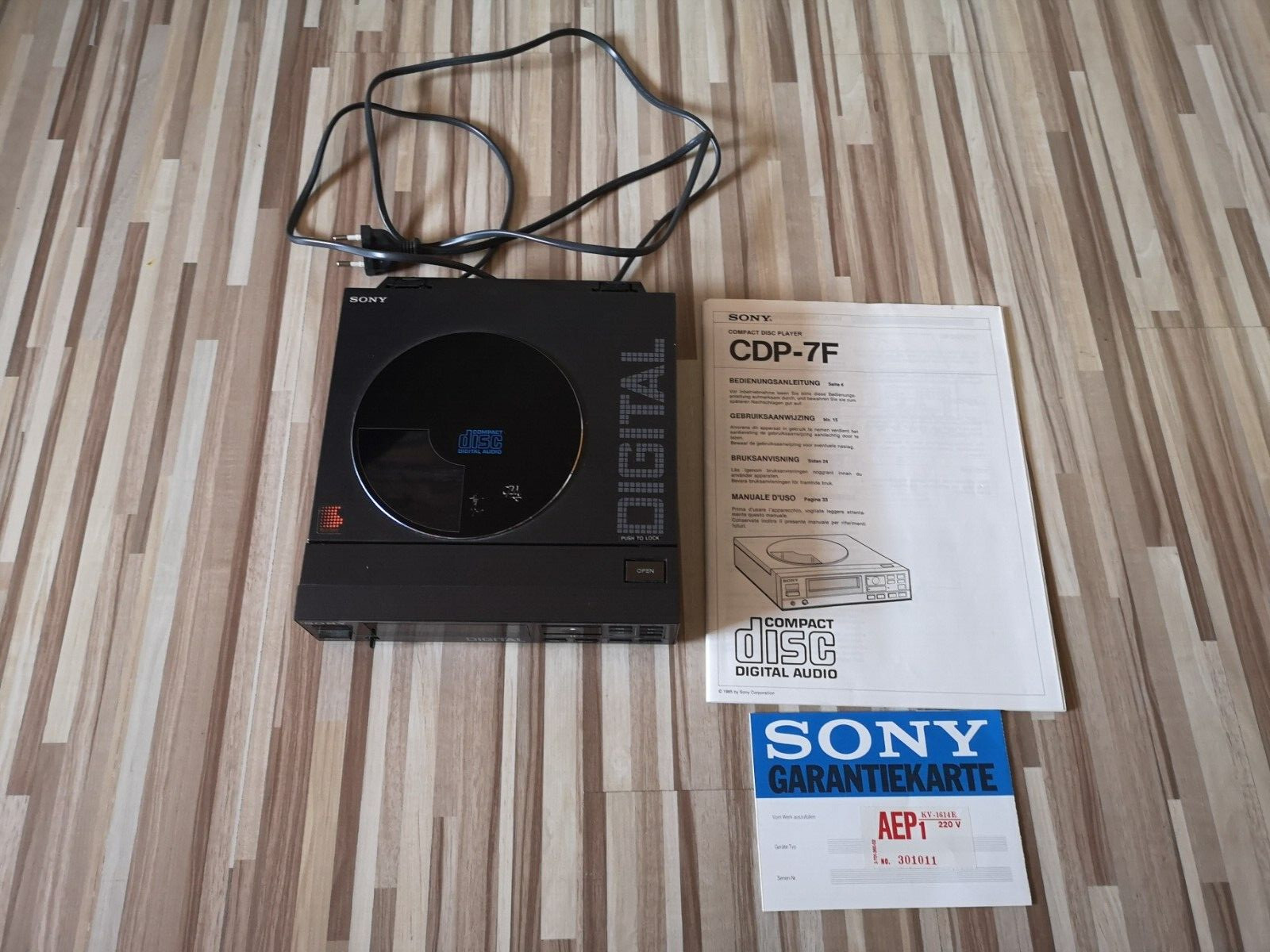 Sony Compact Disc Player CDP-7F