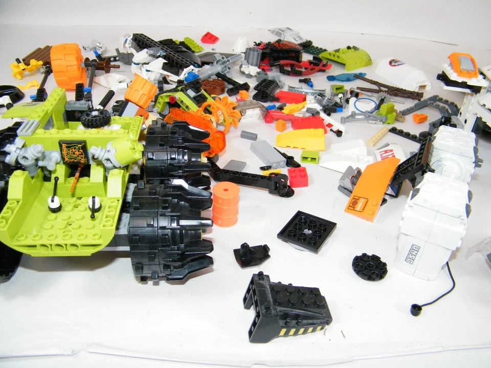 2 ФУНТА LEGO БИОНИКЛ; Б/У ДЕТАЛИ, КИРПИЧИКИ, БЛОКИ, БЕЗ МИНИ ФИГУРОК, 75% LEGO BIO 1 - Изображение 3 из 4