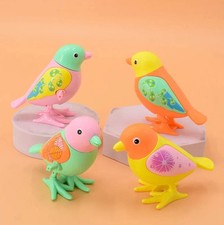 1pc Clockwork Cartoon Jumping Bird Toy for Kids Creative Animal Baby Gift - NEW