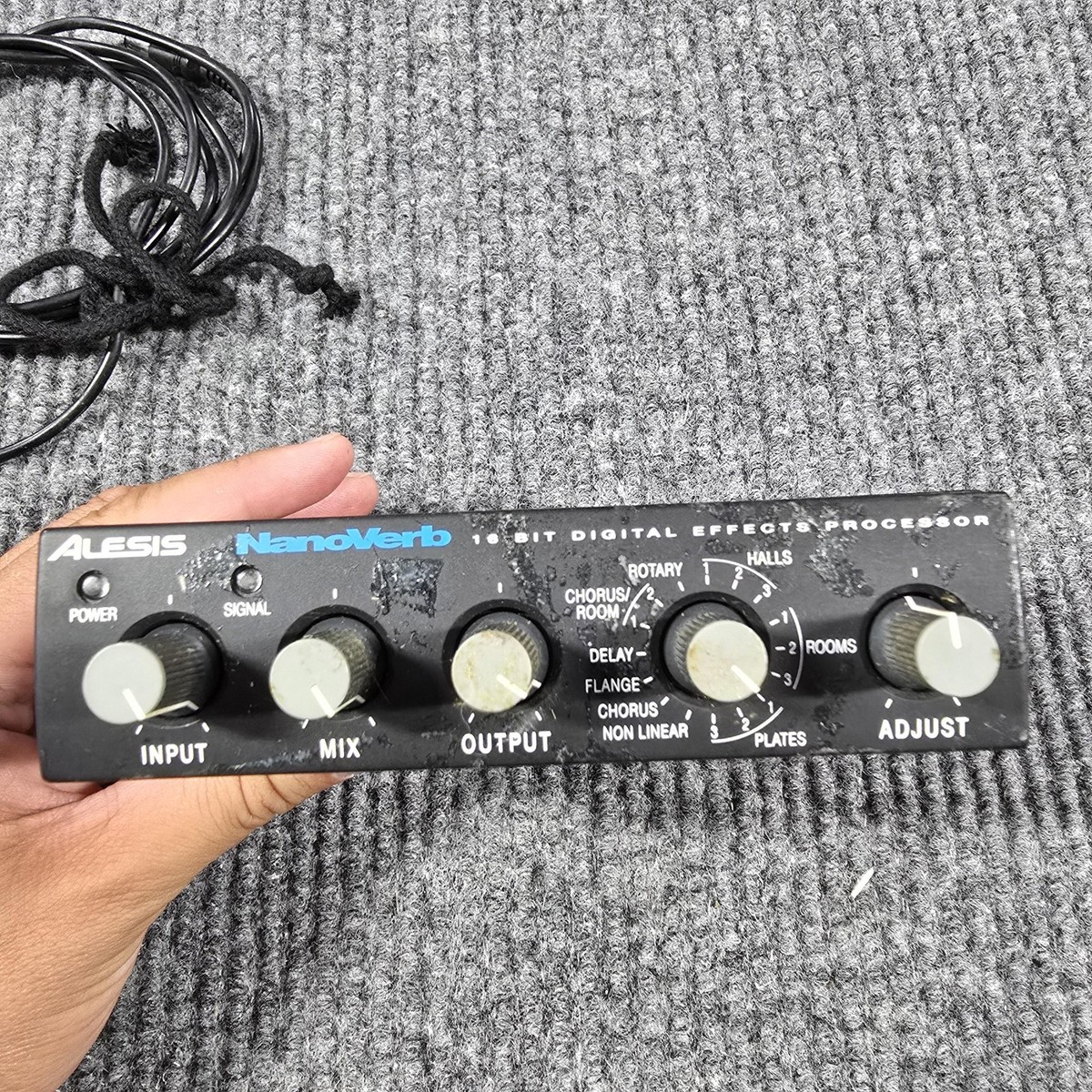Alesis NanoVerb 18-Bit Digital Effects Processor w/ Power