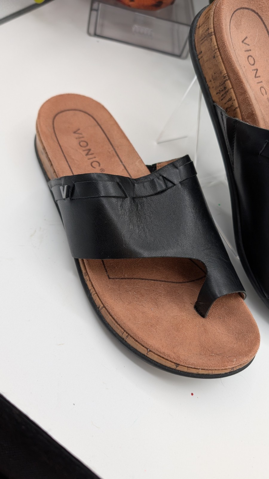 Vionic Cindy Black Leather Toe-Loop Slide Sandals… - image 2