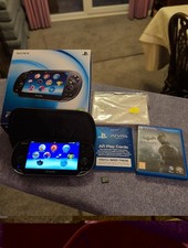 Sony PlayStation Vita PS Vita PCH-1003 Wi-Fi Black PAL Bundle Box Case Cables