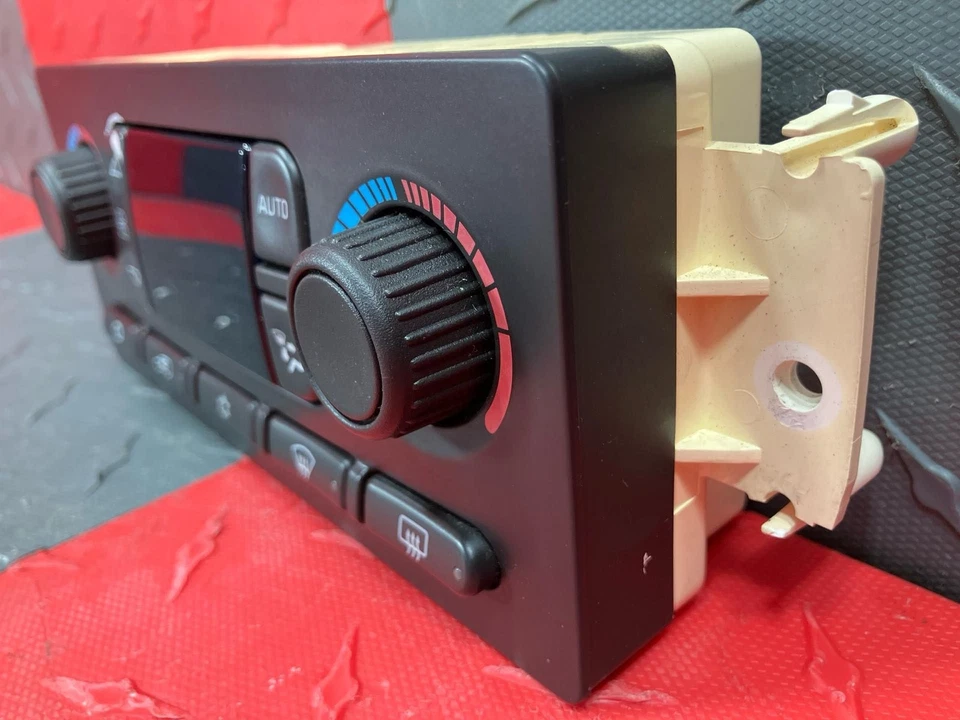 2005-07 CHEVY SILVERADO нагреватель управления кондиционером; идентификационный номер 10367041 - Изображение 3 из 4