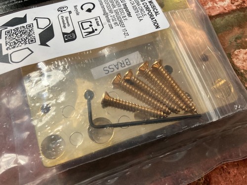 Fender Gold HiMass Bass Bridge, 4-String with Brass Saddles- Upgrade Jazz P-Bass - Picture 3 of 4