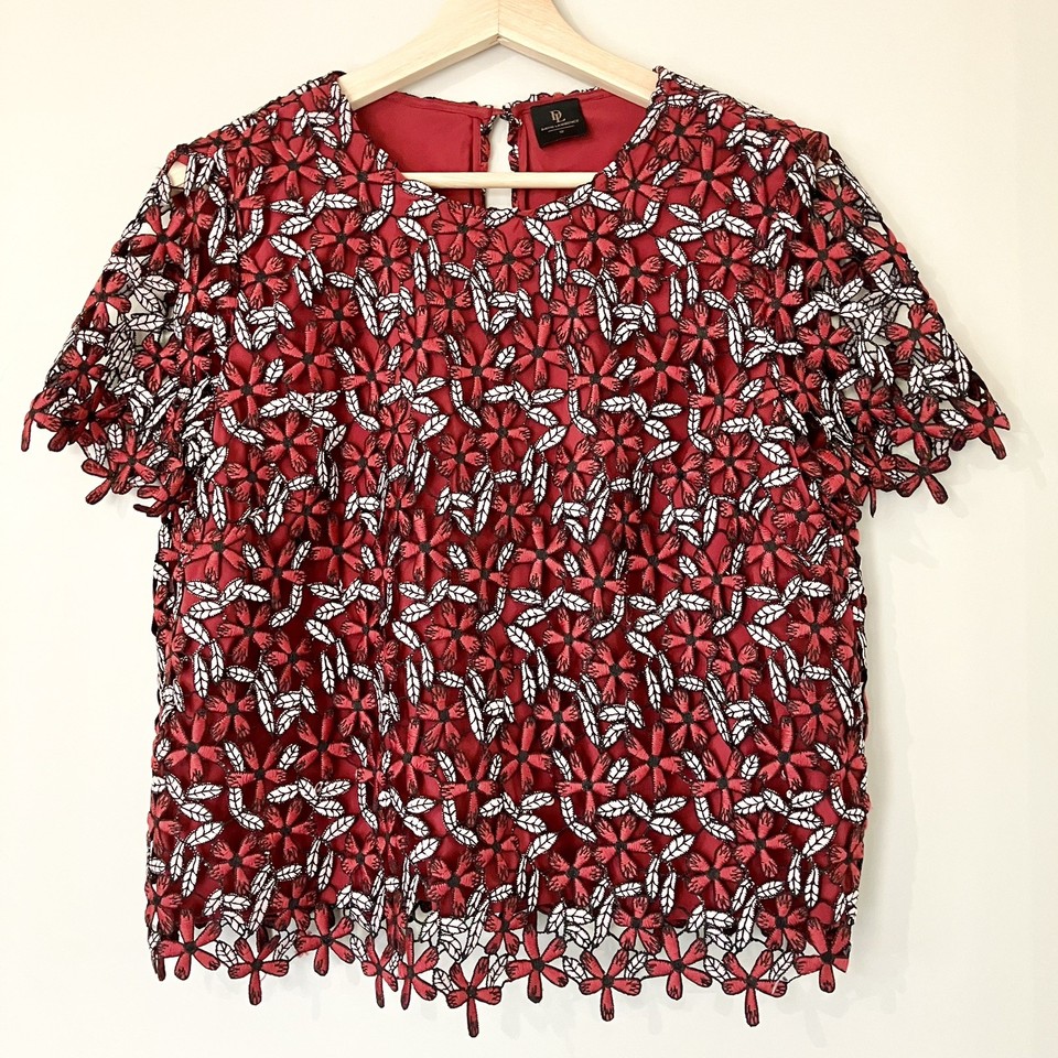 David Lawrence Short Sleeve Blouse Size 10 Red Floral Openwork Top Office As New