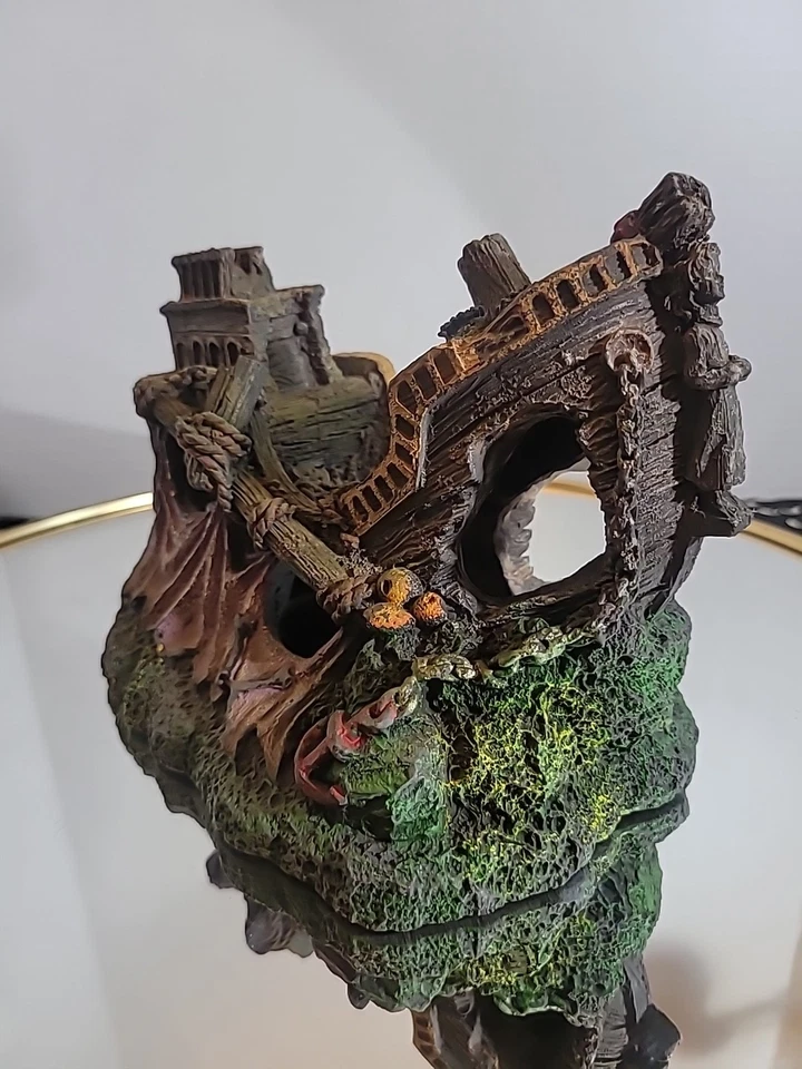 Acuario Hundido Barco Pirata Resina Peces Hábitat Decoración Ornamento Usado en Excelente Condición Foto 2 de 4