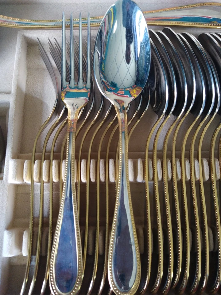 Ancienne Ménagère Guy Degrenne 49 Pièces Inox Décor Perles Dorées. Années 1970 - Photo 4/4