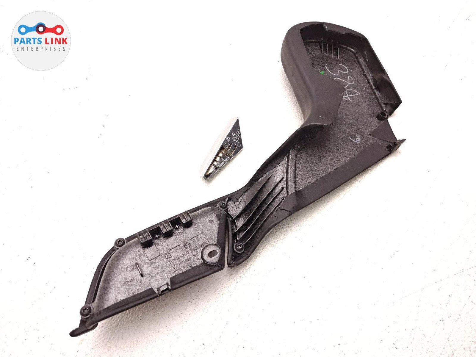 2016-20 BENTLEY BENTAYGA REAR RIGHT SEAT TRIM SIDE COVER PANEL HANDLE SET 636