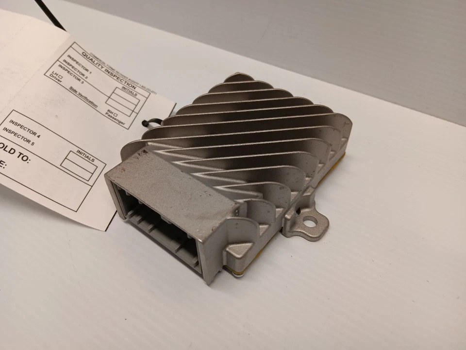 Amplificador Harman Active Sound Design 2015 BMW M4 F82 OEM 9352264 F30 F32 F34 - Imagem 3 de 4