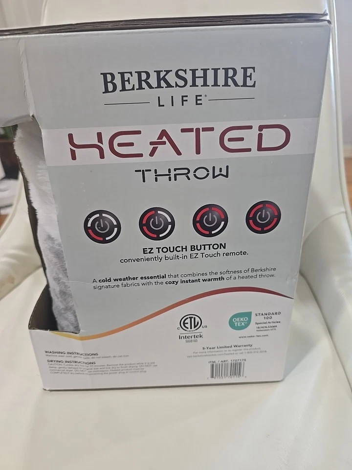 Tiro de piel sintética Berkshire Life Heated Luxe, 50" X 60" elección de gris, azul, tostado Foto 3 de 4