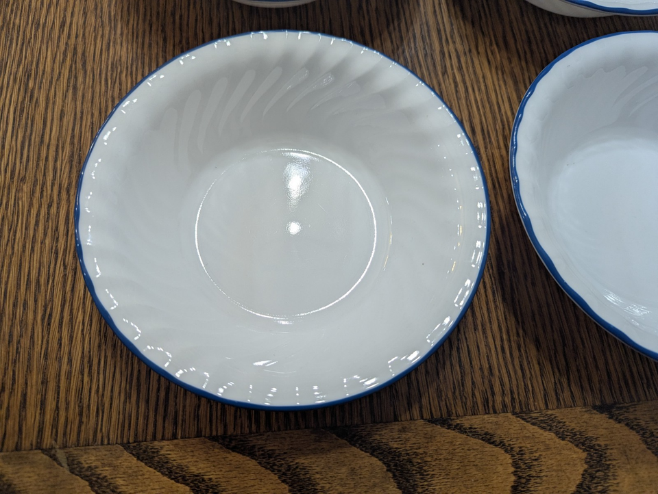 Corelle Blue Fleur / Blue Velvet Fluted Edge Coupe 7 1/2