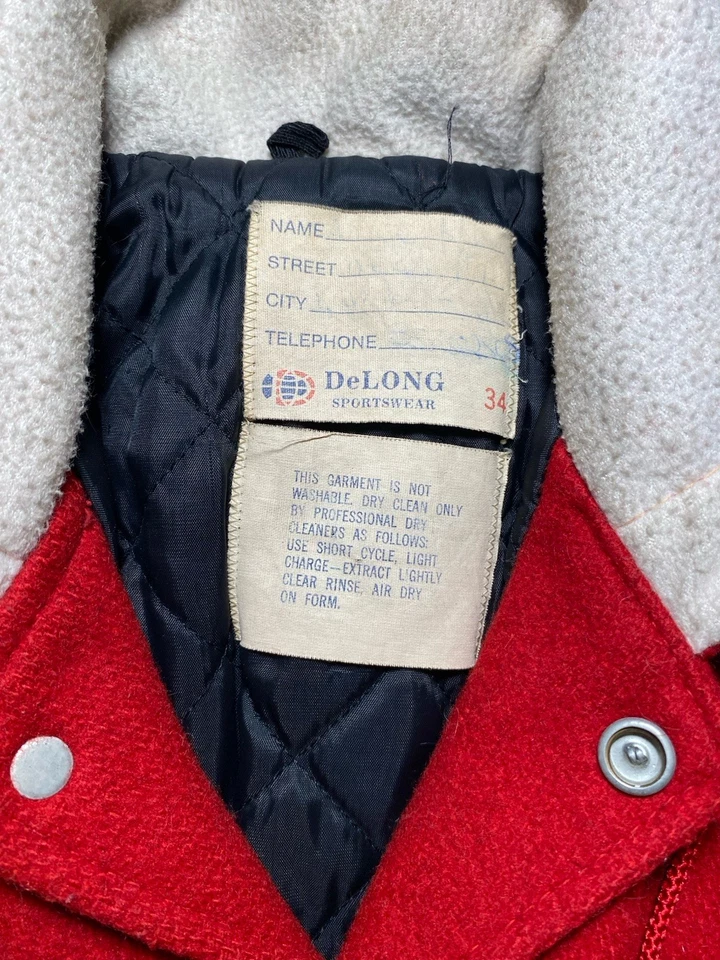 Chaqueta Universitaria Vintage Años 70 Roja Delong BEDFORD Lana Roja y Blanca Talla 34 Pequeña Foto 4 de 4