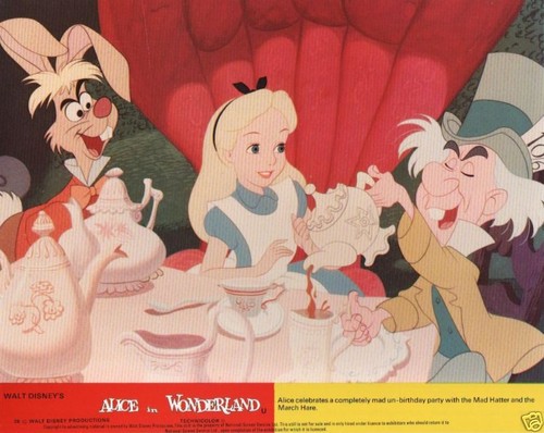 Alice In Wonderland lobby cards - Disney - uk set of 8 mini stills - Picture 1 of 8