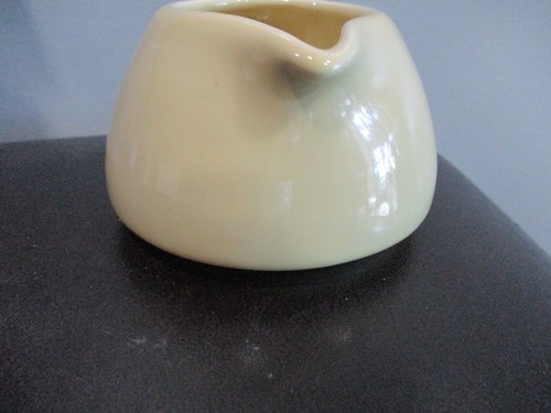 IROQUCKS CASUAL CHINA BY RUSSEL WRIGHT USA SOFT YELLOW CREAMER PITCHER ART DECO - Picture 2 of 8