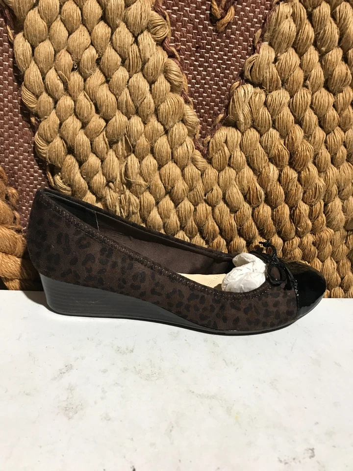 Unisa Espresso Brown Suede Silver Buckle Wedge Shoes US Women Size 10M - Image 2 of 4