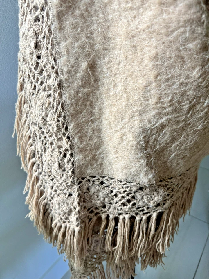 Poncho Mon Repos Baby Alpaca Capa Larga Envolvente OS Marrón Perú Hecho a Mano Foto 4 de 4