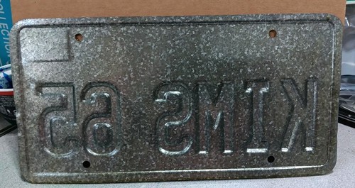 DE COLECCIÓN KIMS 65 TOCADOR PESADO GALVANIZADO MATRÍCULA NOVA CHEVY MUSTANG etc. - Imagen 2 de 2