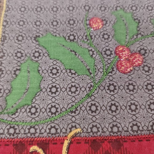 Set Of 4 St Nicholas Square Placemats Poinsettia Quilted Embroidered Holiday - Picture 16 of 16
