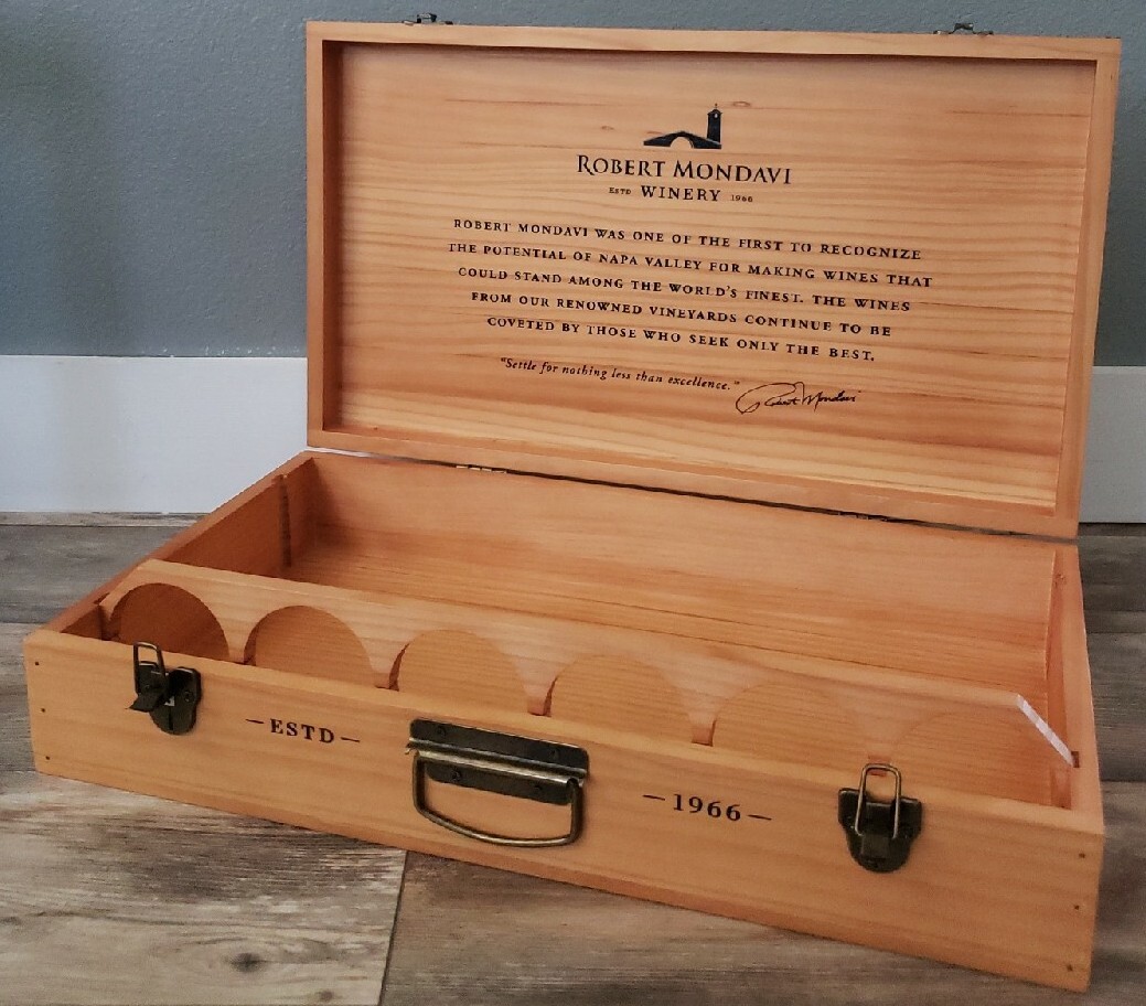 Robert Mondavi Winery Bottle Wooden Wood Carrier Box Crate w/ Handle