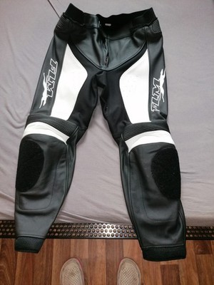 Motorradhose Damen FLM Gr. 44 Schwarz / Weiß Lederhose