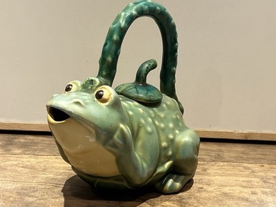 Vintage Majolica Style Frog Teapot Watering Pot Mouth Spout Green W/ Lid VTG